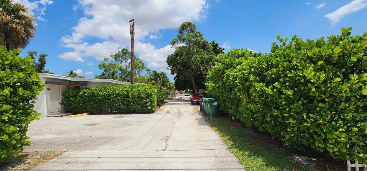 Private Aparment Studio In The Hard Of Miami Unit # 6 Opa-locka Bagian luar foto